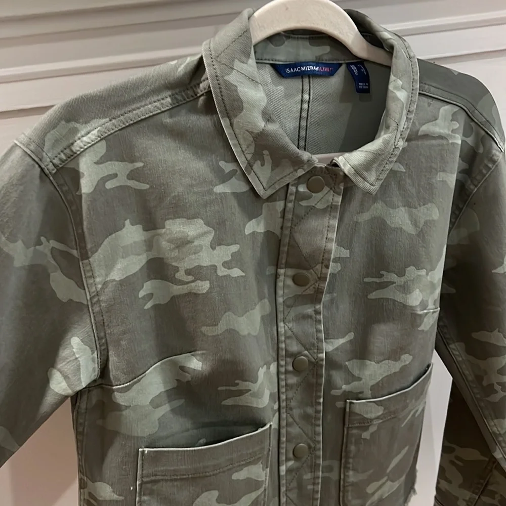 LIKE NEW ISAAC MIZRAHI LIVE! True Denim Printed Fringe Hem Jacket.  Size XS - Picture 9 of 14